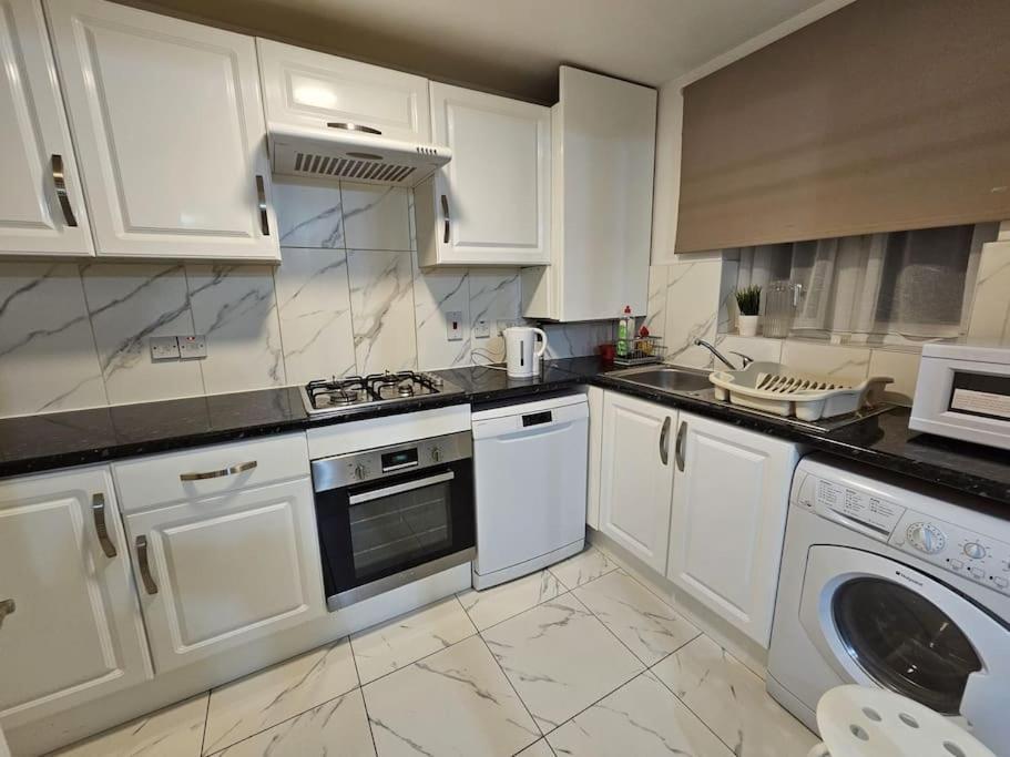 Lovely Flat Close To Shepherd'S Bush Leilighet London Eksteriør bilde