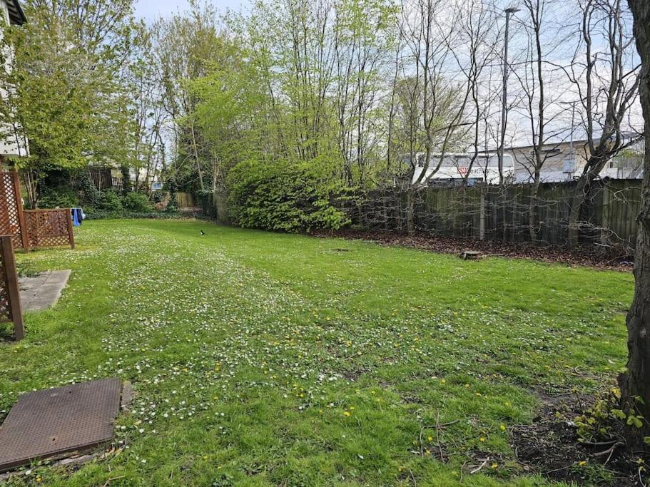 Lovely Flat Close To Shepherd'S Bush Leilighet London Eksteriør bilde